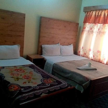 Hotel Marigold Pokhara Exteriör bild