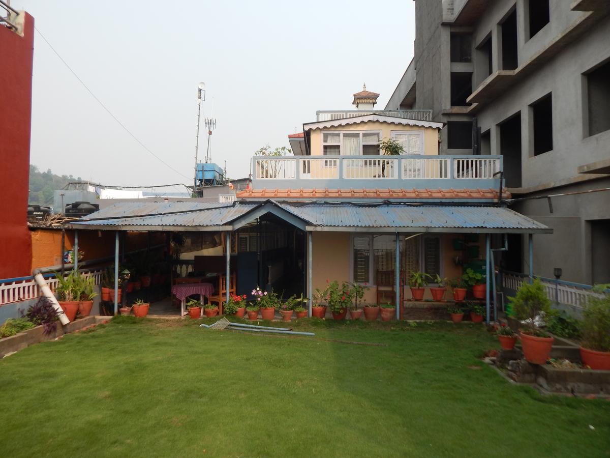 Hotel Marigold Pokhara Exteriör bild