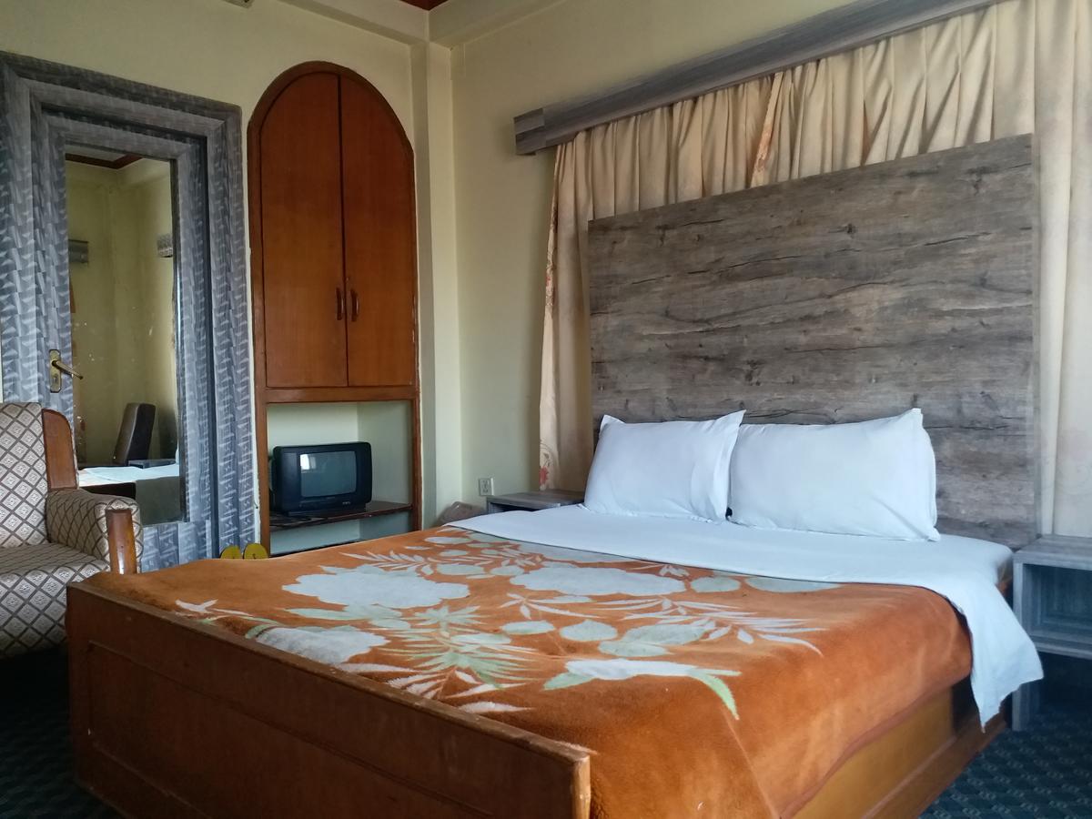 Hotel Marigold Pokhara Exteriör bild