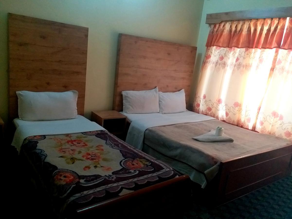 Hotel Marigold Pokhara Exteriör bild