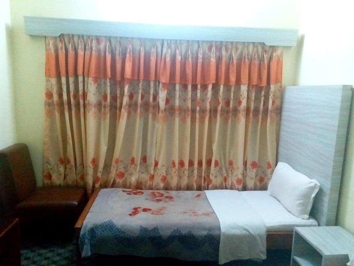 Hotel Marigold Pokhara Exteriör bild