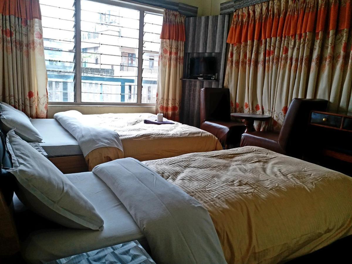 Hotel Marigold Pokhara Exteriör bild